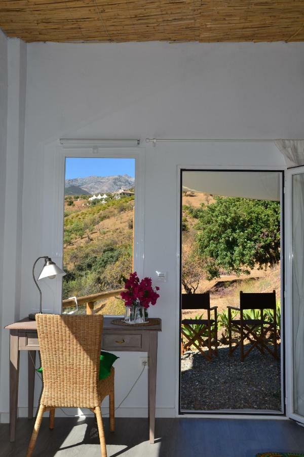 The African House Bed and Breakfast Tolox Esterno foto