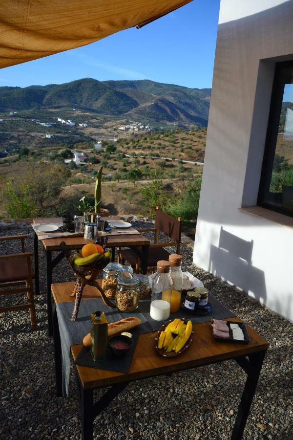 The African House Bed and Breakfast Tolox Esterno foto