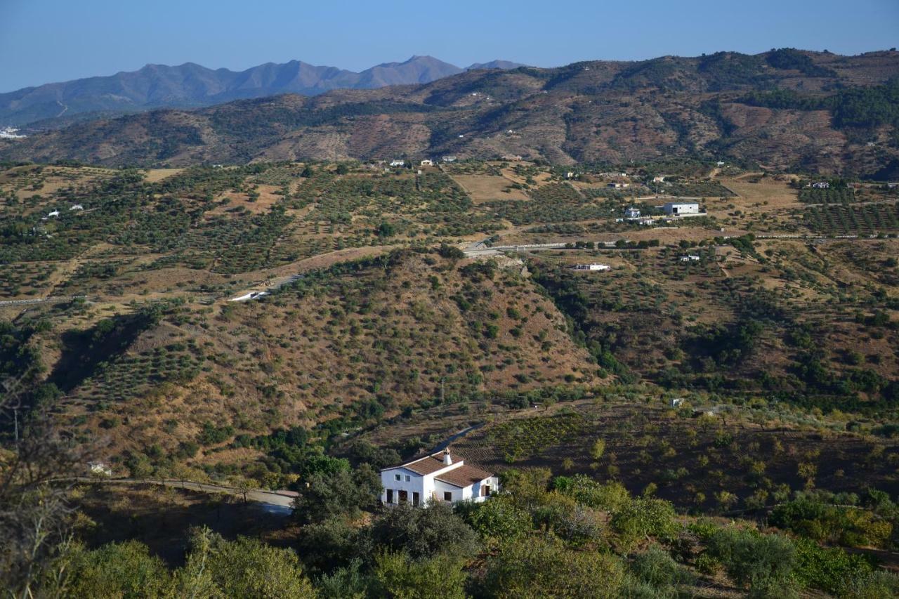 The African House Bed and Breakfast Tolox Esterno foto